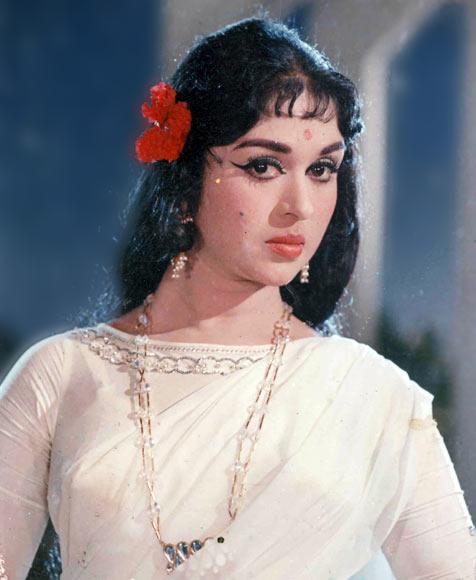 Saroja Devi in Enga Veettu Pillai