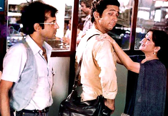 Ravi Baswani, Naseeruddin Shah and Bhakti Barve in Jaane Bhi Do Yaaron