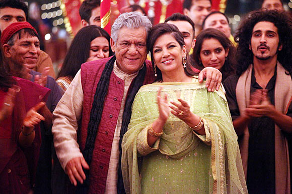 Om Puri and Shabana Azmi in The Reluctant Fundamentalist