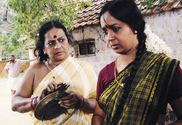 Sukumari and Thara Kalyan in Nizhalkuthu
