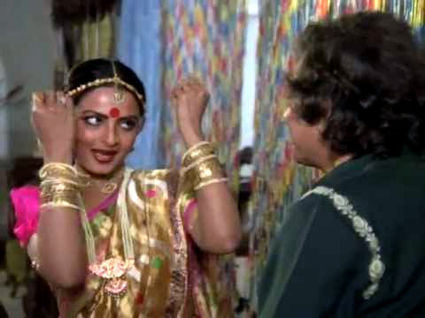 Rekha and Vijay Anand in Ghungroo Ki Aawaz