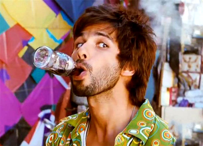 A still from R... Rajkumar in which Shahid Kapoor's character is shown persistently wooing (read stalking) a disinterested damsel played by Sonakshi Sinha