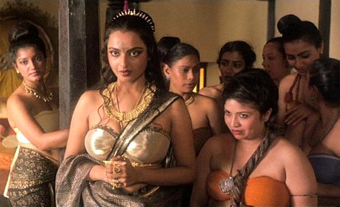 Rekha in Utsav