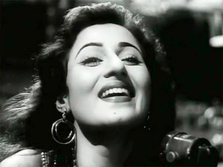 Madhubala in Howrah Bridge