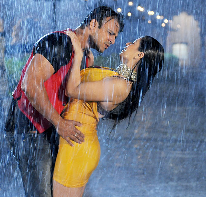 Kaynat Arora Porn Bidio - A roundup of all the TAMASHA in Bollywood - Rediff.com Movies