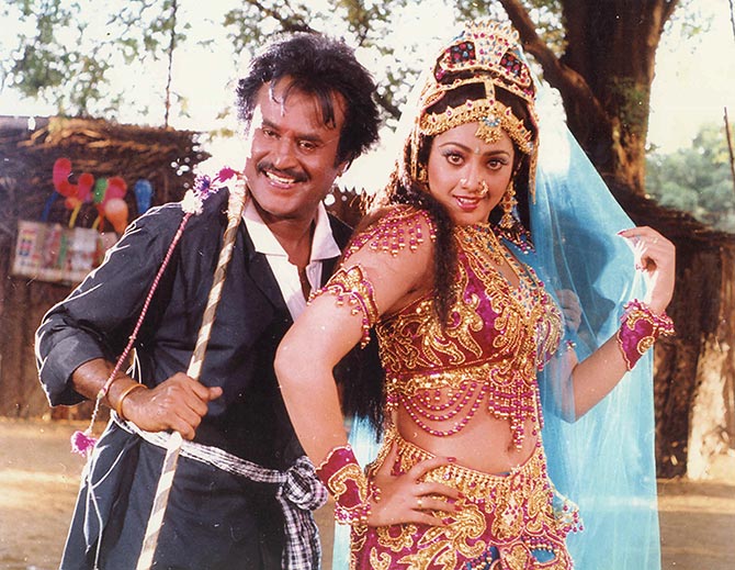 Rajinikanth and Meena in Muthu