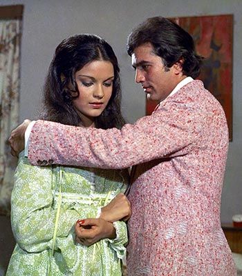 Rajesh Khanna and Zeenat Aman in Ajnabee