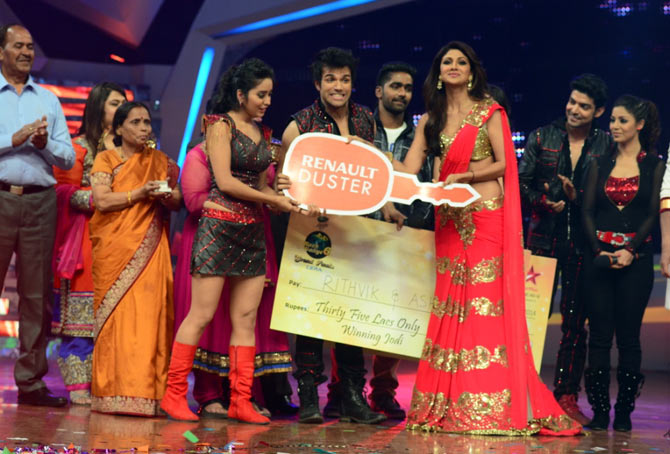 Rithvik and Asha at the grand finale