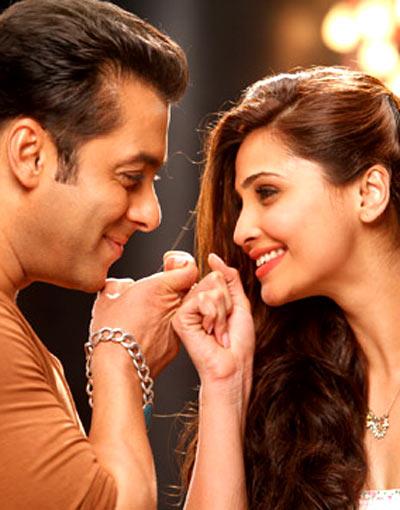 Salman Khan and Daisy Shah in Jai Ho