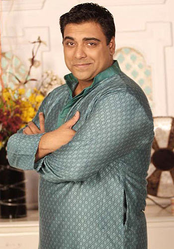 Ram Kapoor in Bade Achhe Lagte Hain.