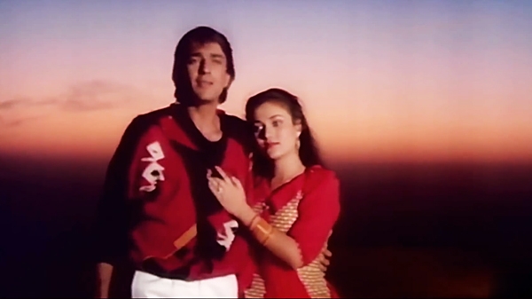 Mandakini with Sanjay Dutt in Jeete Hain Shaan Se