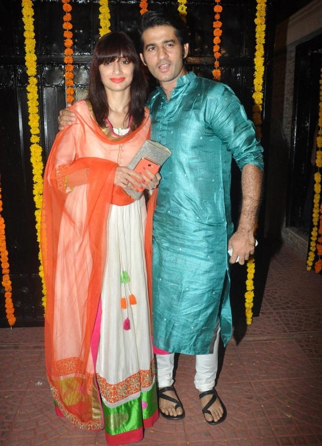 Gauri Pradhan with husband Hiten Tejwani