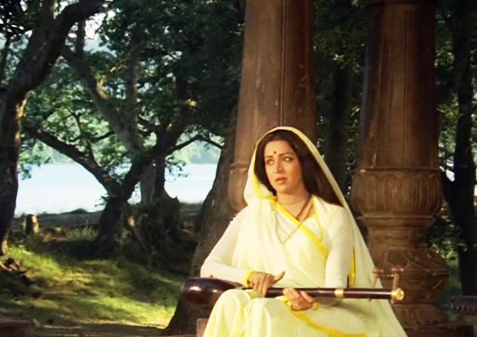 Hema Malini in Meera