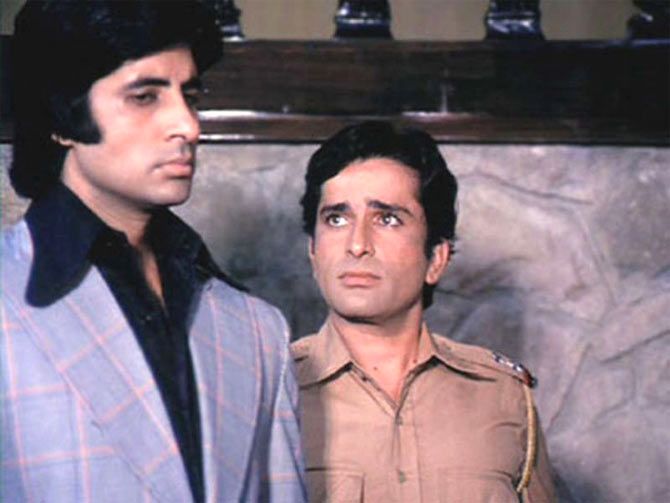 Amitabh Bachchan and Shashi Kapoor in Yash Chopra's Deewar