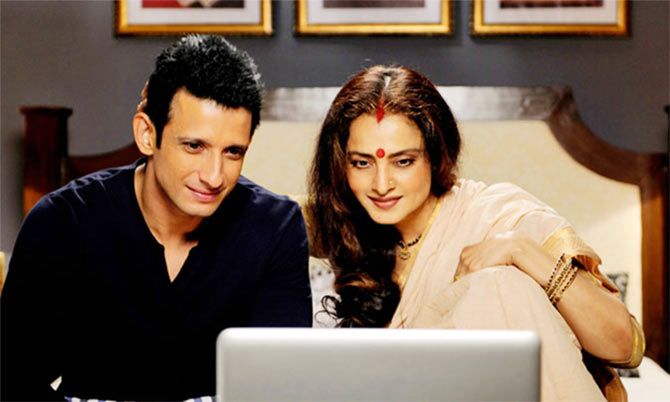Sharman Joshi and Rekha in Super Nani