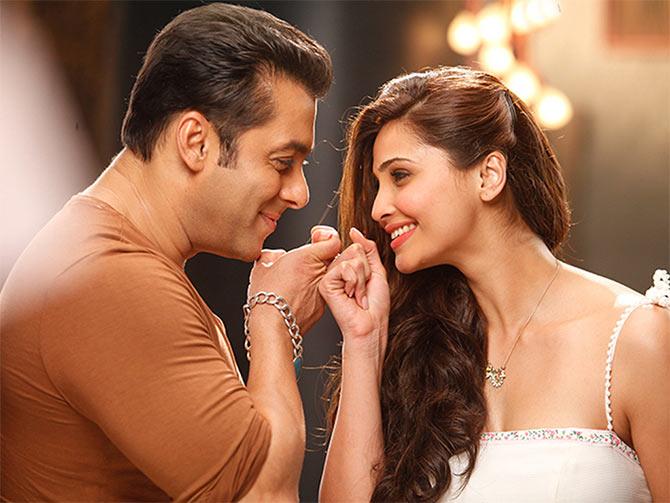 Salman Khan and Daisy Shah in Jai Ho