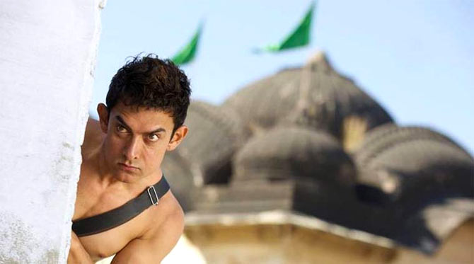 Alien, dog, disco fighter: Aamir Khan's unique avatars! - Rediff.com Movies