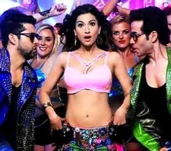 Aftab Shivdasani, Gauhar Khan, Tusshar Kapoor in Kya Kool Hai Hum 3