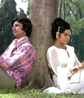 Amitabh Bachchan and Aruna Irani in Bombay to Goa