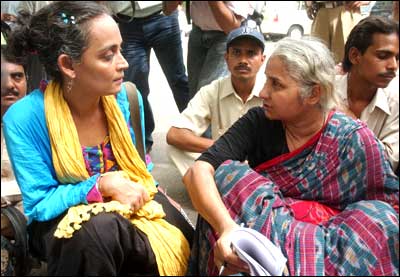Arundhati Roy, left, with Medha Patkar. Photograph: Sondeep Shankar/Saab Press