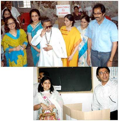 Shiv Sena chief Bal Thackeray with his family and son Udhav. Inset: Raj Thackeray.