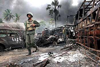 Lankan troops inside the war zone near the town of Mullaittivu.