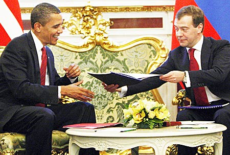 US President Barack Obama meets with Russian President Dmitry Medvedev at the Kremlin in Moscow
