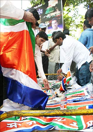 MNS workers buying and selling memorabilia outside Raj Thackeray's house