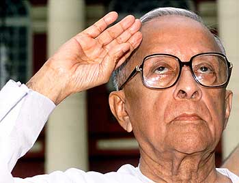 Basu salutes on India's independence day in this August 15, 2000
