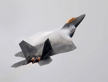 An F-22 Raptor aircraft puts up an excellent display