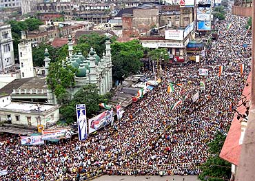 Crowds at a rally by Railway Minister Mamata Banerjee in Kolkata