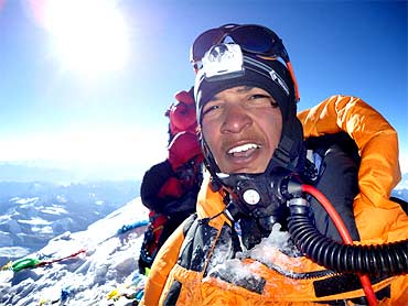 Arjun Vajpayi atop Mount Everest