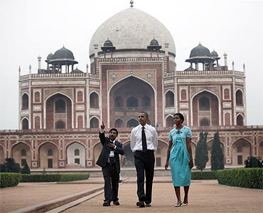Barack and Michelle Obama tour Humayun's Tomb with K K Mohammad