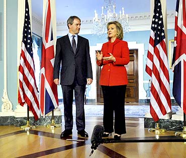 US Secretary of State Hillary Clinton with Pakistan's Foreign Minister Shah Mahmood Qureshi
