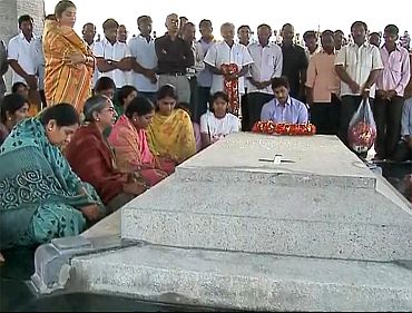 Jagan at his father's final resting place