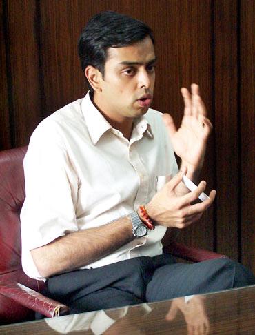 Milind Deora