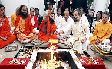 Baba Ramdev performs a hawan on Little Cumbrae island