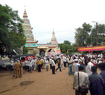 The Yadavbaba temple in Ralegan