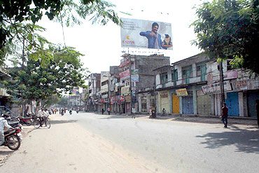 Streets of Hyderabad wore a deserted look during the bandh