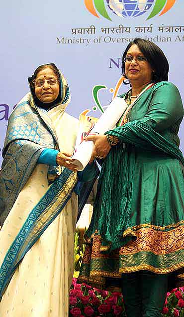 Sandip Verma getting her award