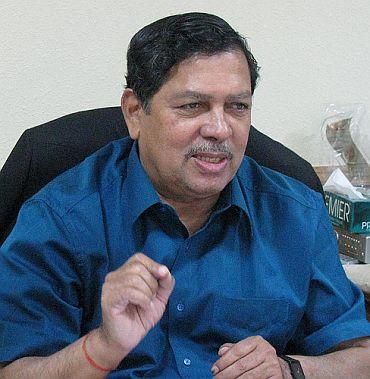 Former Karnataka Lokayukta N Santosh Hegde