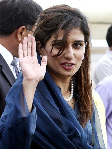 Pakistan's Foreign Minister Hina Rabbani Khar at the New Delhi airport