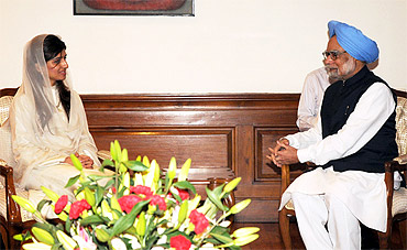 Hina Rabbani Khar with Prime Minister Manmohan Singh
