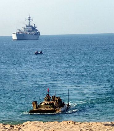 An Indian Army AAD arrives ashore