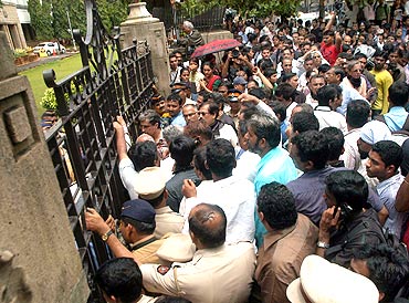 Protestors at Mantralaya