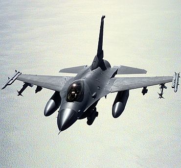 American F-16