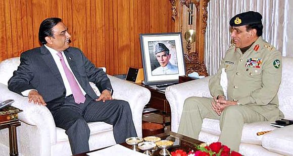 File photo of Zardari with Army chief Kayani