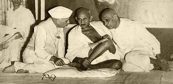 Jawaharlal Nehru, Mahatma Gandhi and Vallabhbhai Patel.