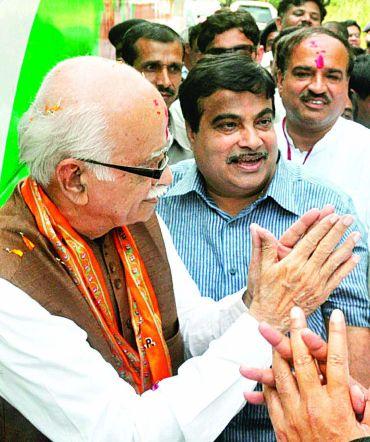 Advani's Jan Chetna Yatra reaches Nagpur