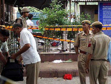 Security conduct checks after the blasts
